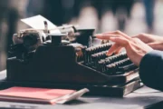 Ticari Mükellefsiniz Ama Kitap Yazıyorsunuz: Vergi Avantajlarından Yararlanabilir misiniz?